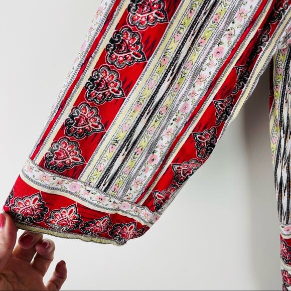 J. Jill red white boho floral lightweight 3/4 sleeve top medium - Picture 6 of 9